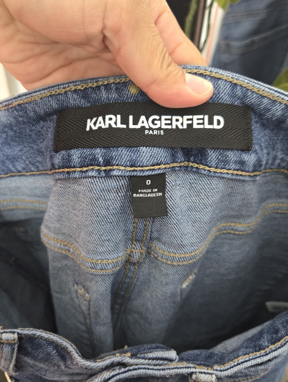 Karl Lagerfeld Women's Wide Leg Jeans Cropped With Logo On Hem Sz 0 - Picture 5 of 12